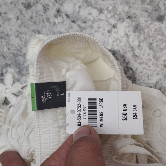 NWT Abercrombie and Fitch floral white shorts size large - Picture 12 of 15